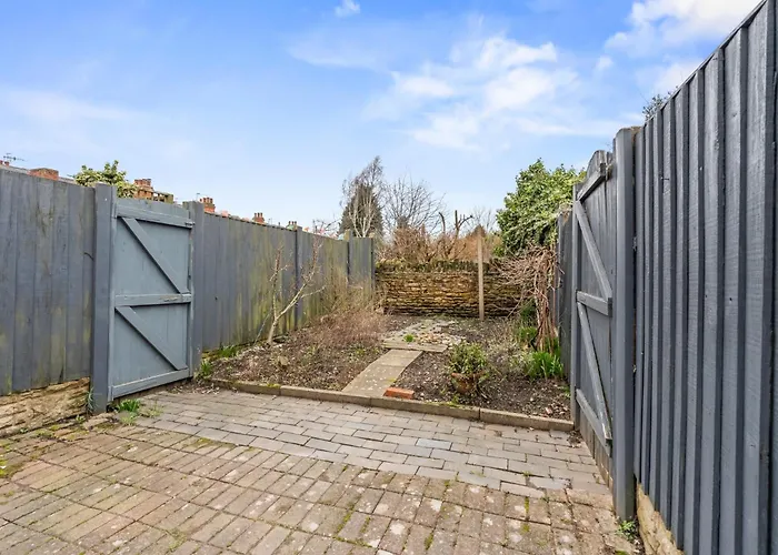 Nottingham Modern 2 Bed House- 5 Sleeps